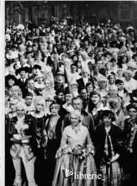 COSTUME BALLS. DRESSING UP HISTORY 1870-1927. EDIZ. A COLORI