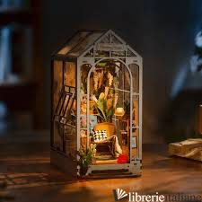 GARDEN HOUSE BOOKNOOK